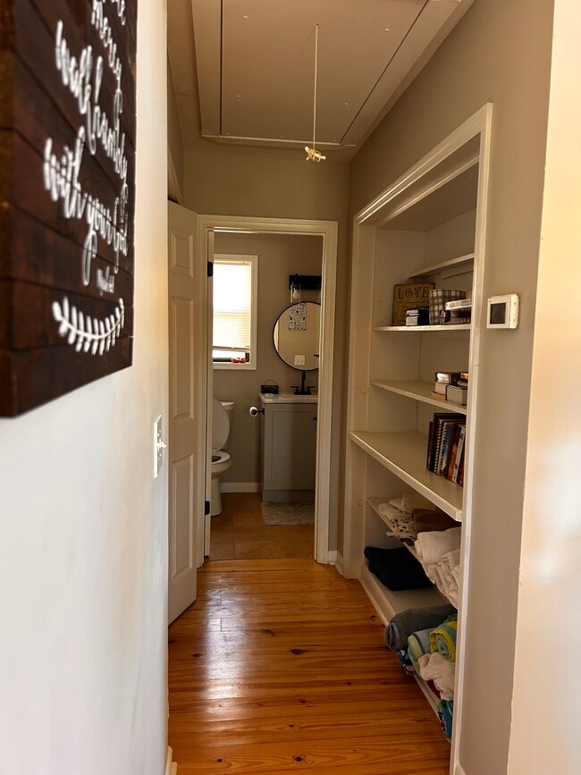 Building Photo - 348 Cozy Cove Hollow