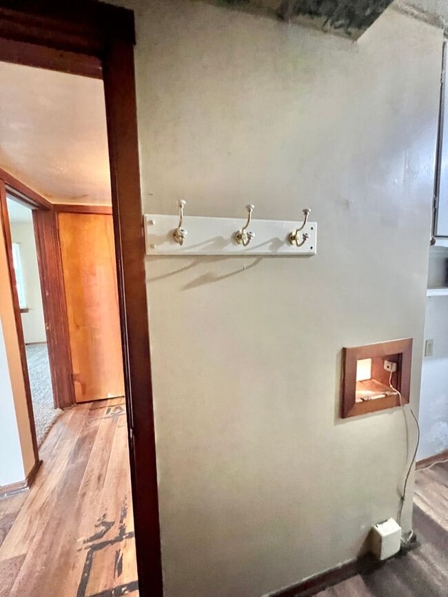 Building Photo - NEW LISTING! 3 Bedroom House!