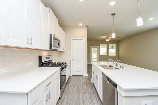 Building Photo - 2022 W Darlington Oak Ct