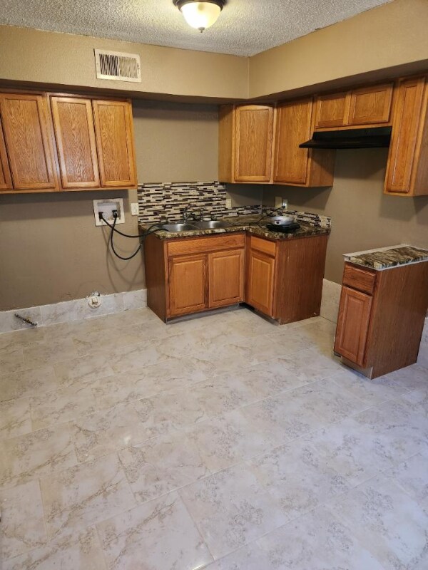 Building Photo - 4758 Francis Dr