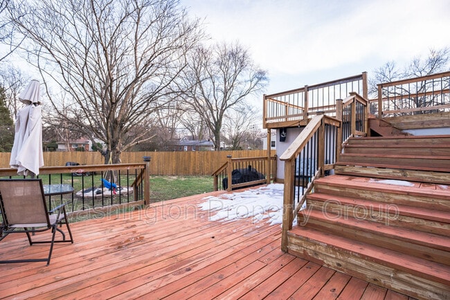 Building Photo - 3402 Little Hunting Creek Dr