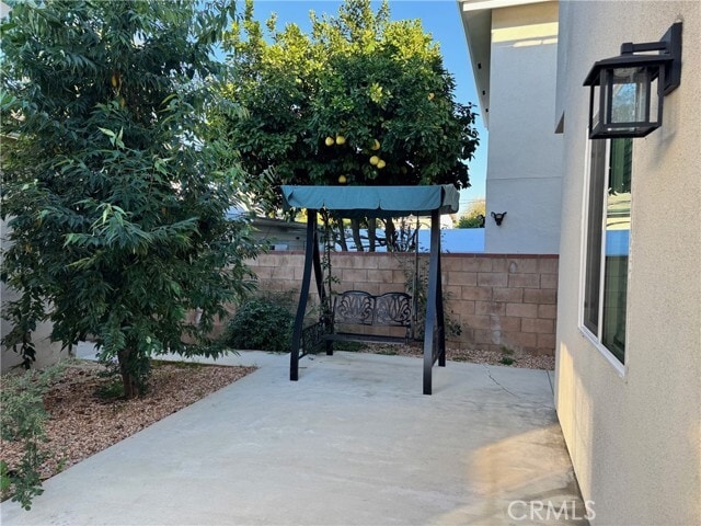 Building Photo - 106 E Linda Vista Ave