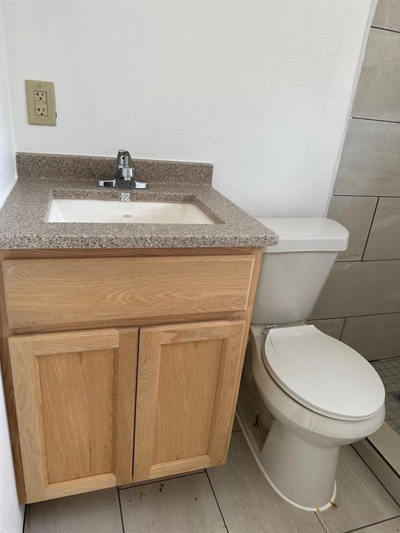 Building Photo - 3831 Wipprecht St