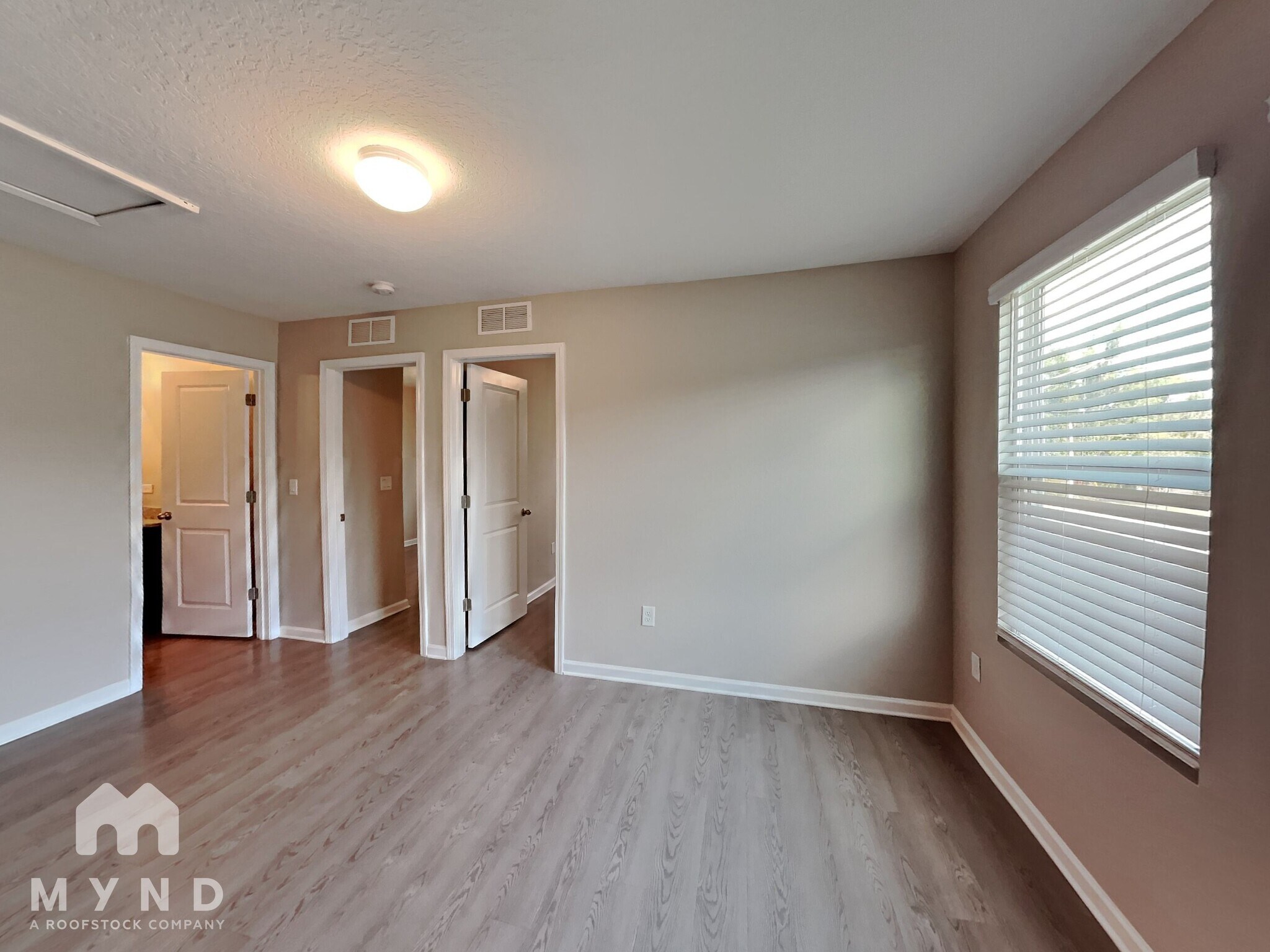Building Photo - 752 Henley Ct
