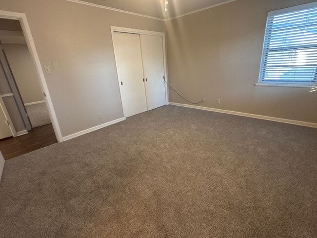 Building Photo - 204 Ridgecrest Dr