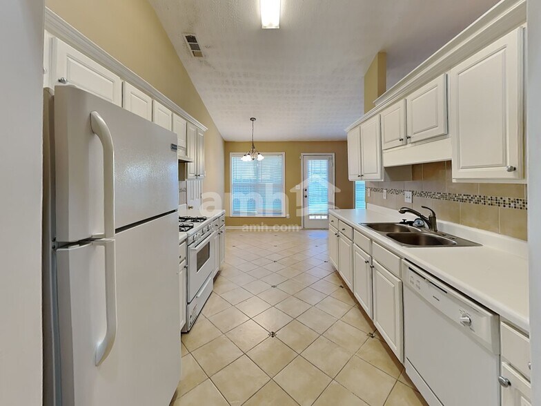 Building Photo - 3668 Jackson Bluff Dr