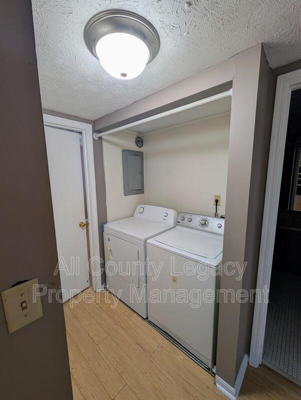 Building Photo - 172 Scandia Cir