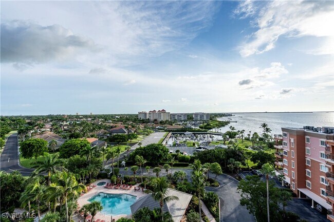 Building Photo - 14815 Laguna Dr