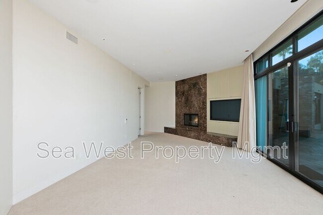 Building Photo - 2328 Rue De Anne