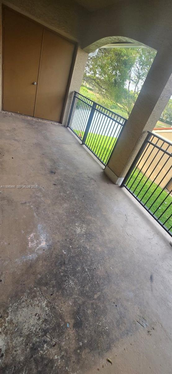 Building Photo - 230 SW 117th Terrace