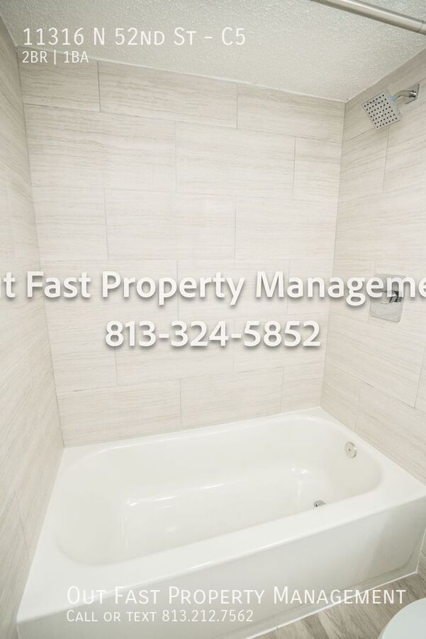 Building Photo - 11316 N 52nd St