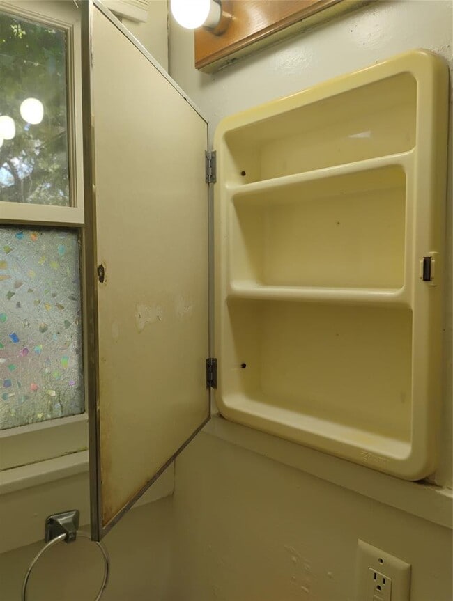 Building Photo - 545 Lindsey St