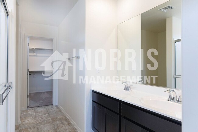 Building Photo - Beautiful Brand New Home with a View