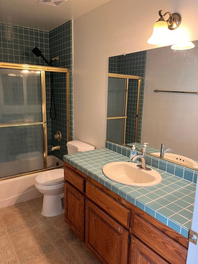 Building Photo - Canyon Crest 3bd/2.5ba Townhouse