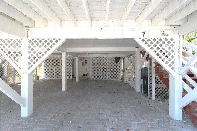 Building Photo - 60 Beachcomber Ln
