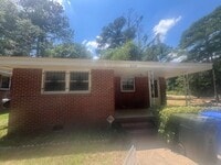 Building Photo - 5519 Higgins ~ Bonnie Doone