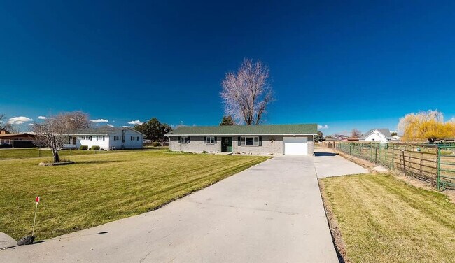 Building Photo - 2519 N Middleton Rd