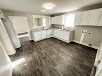 Building Photo - 1730 Park St