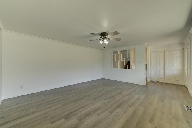Building Photo - 440 S 1600 W St