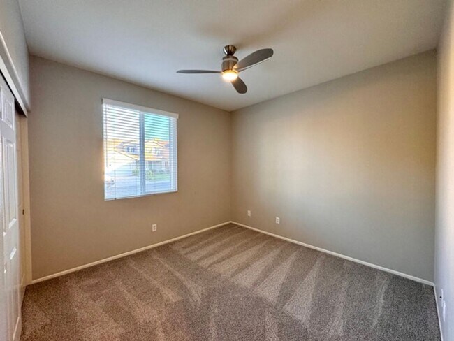 Building Photo - Beautiful 4 bedroom two story house with RV parking for LEASE in Murrieta!