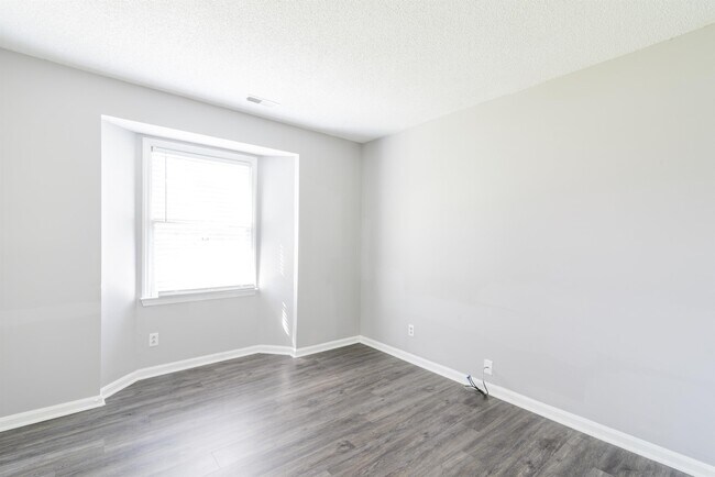 Building Photo - 6158 Meadow Rose Ln