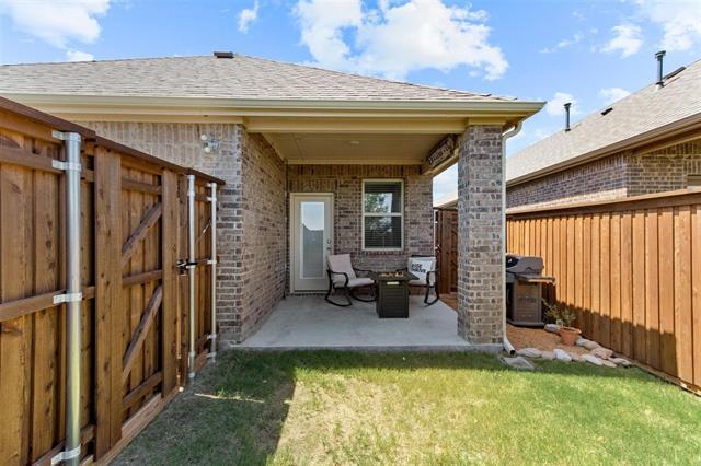 Building Photo - 2157 Miramar Dr