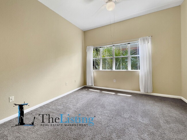 Building Photo - 2411 W Horatio St