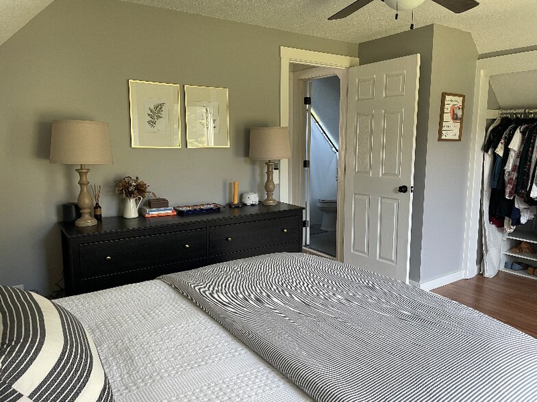 Building Photo - 64 County Rd