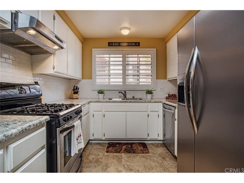 Building Photo - 4151 Hathaway Ave