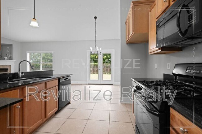 Building Photo - 11070 Courtland Ct