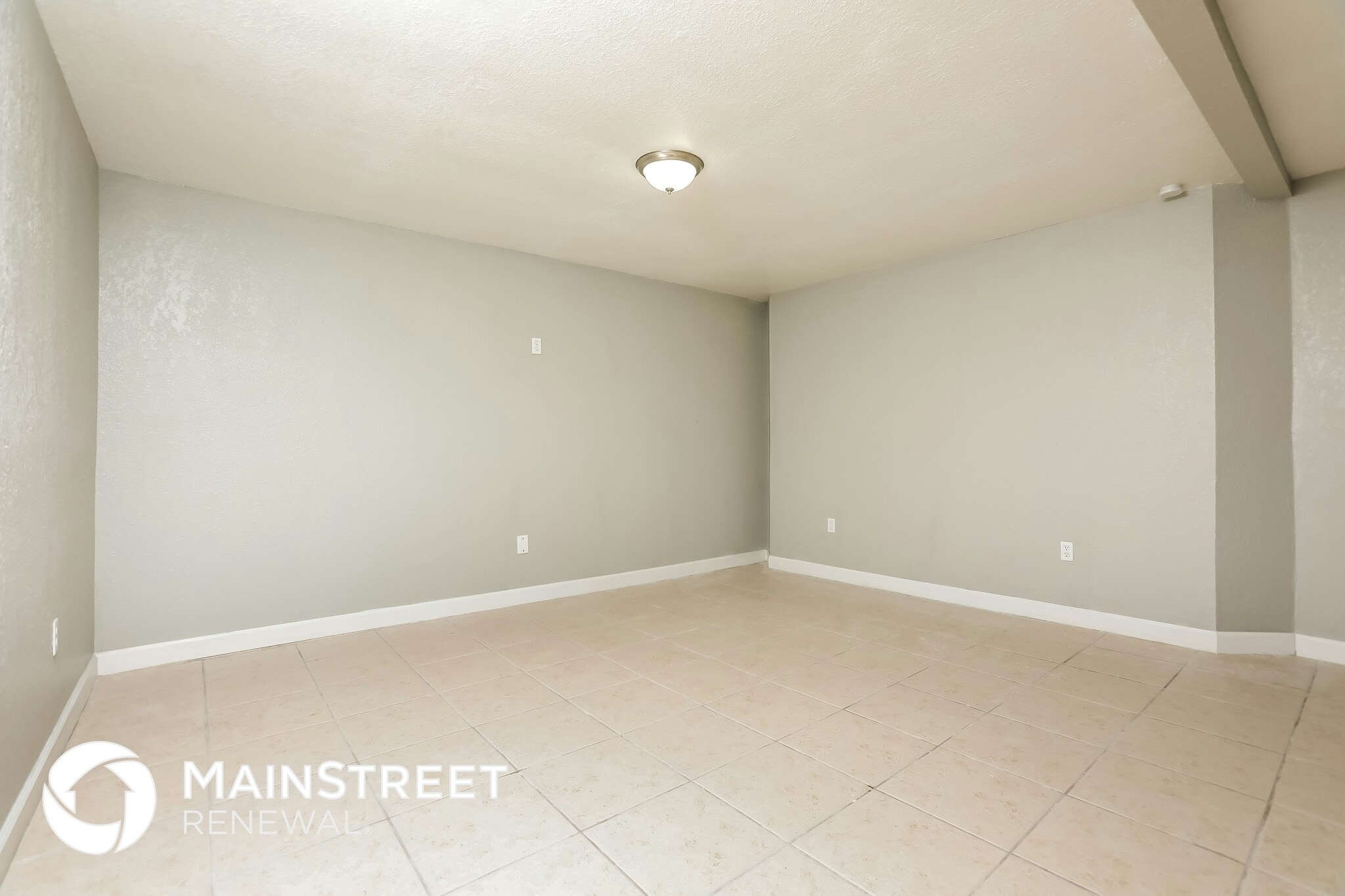 Building Photo - 261 Dogwood Ave