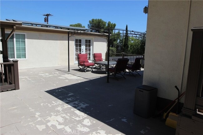 Building Photo - 2495 Vista Dr