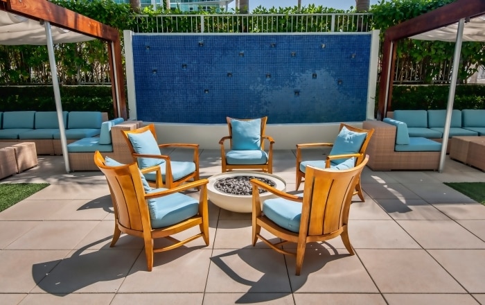 Building Photo - 13700 Marina Pointe Dr