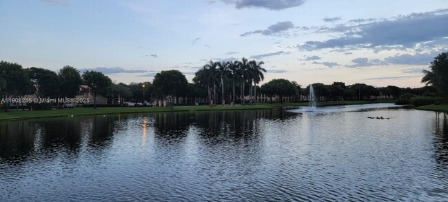 Building Photo - 2463 Centergate Dr