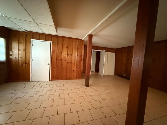 Building Photo - 928 Rodney Dr
