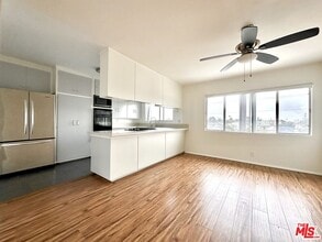 Building Photo - 127 Loma Vista St