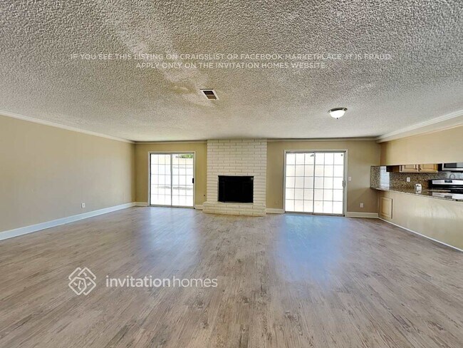 Building Photo - 5405 N Acacia Ave