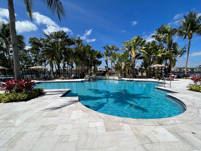 Building Photo - 3606 S Ocean Blvd