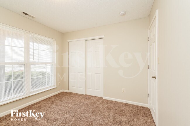 Building Photo - 3149 Monterey Dr