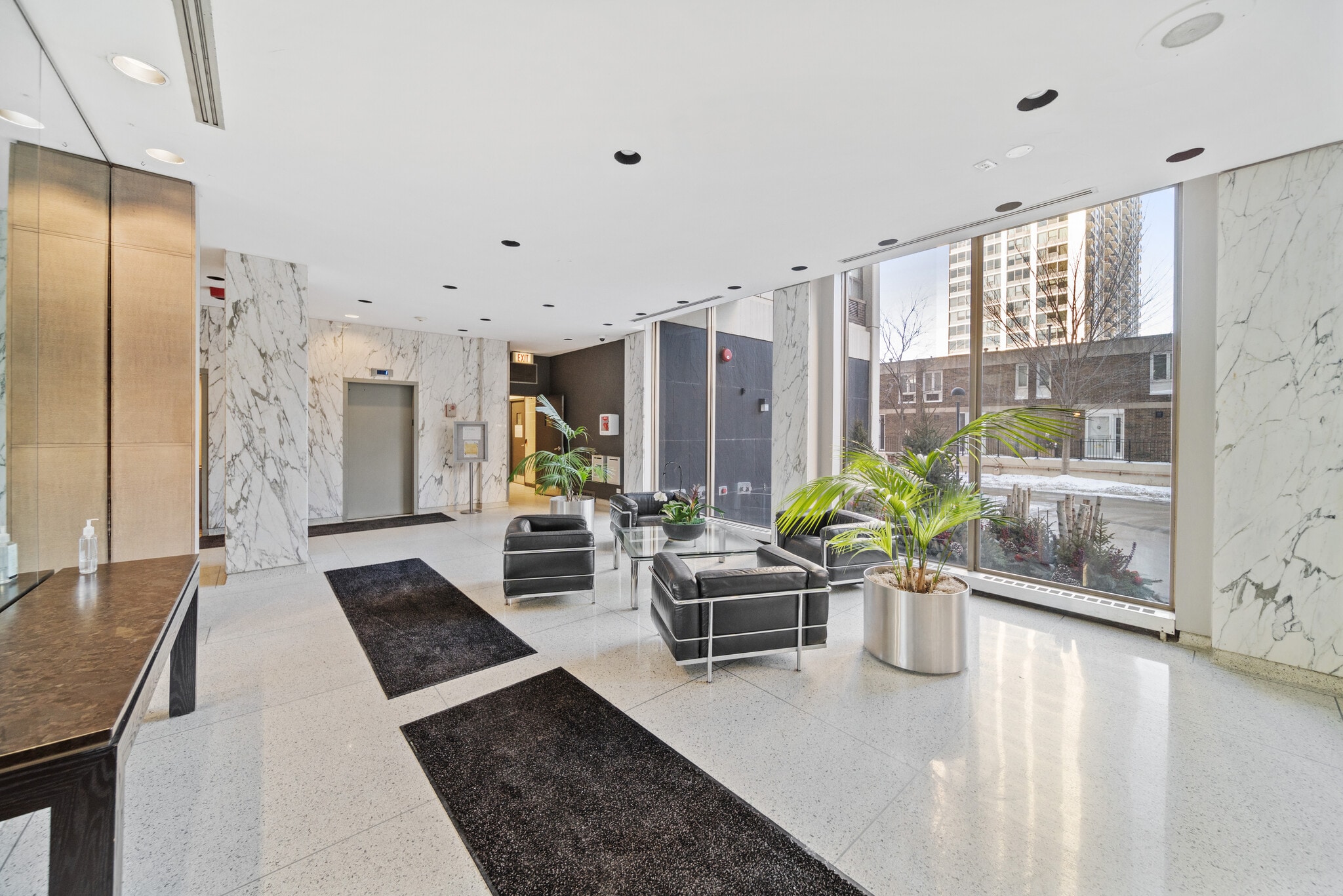 Building Photo - 1460 N Sandburg Ter