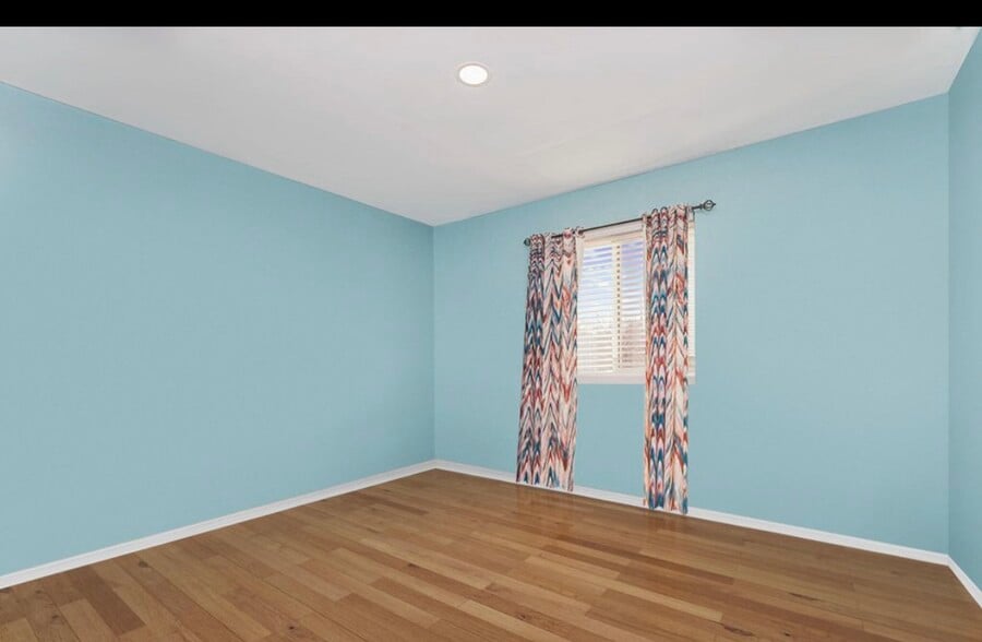 Bedroom 2 - 31 Greentree Ln