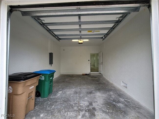 Building Photo - 3517 SW Santa Barbara Pl