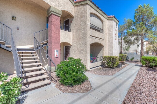 Building Photo - 7885 W Flamingo Rd