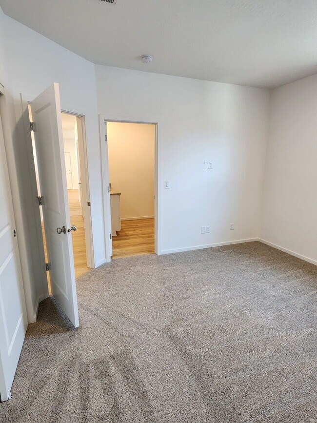Building Photo - Brand New 3BR, 2BTH In Post Falls