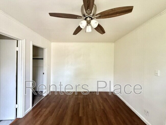 Building Photo - 229 East 28th St N