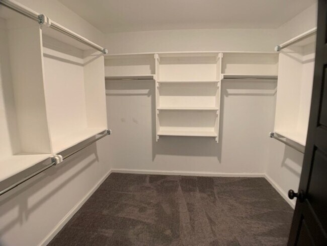 Building Photo - Edmond 3 bed Deer Creek