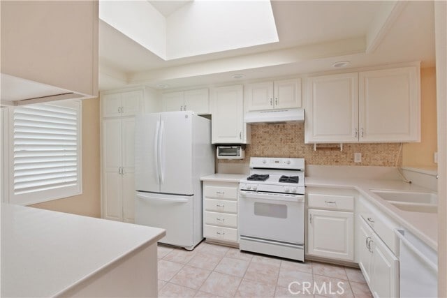 Building Photo - 4 Greenbriar