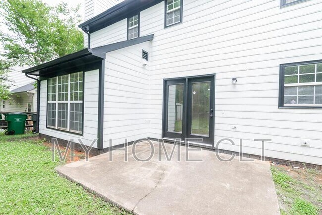 Building Photo - 8413 Woodford Bridge Dr