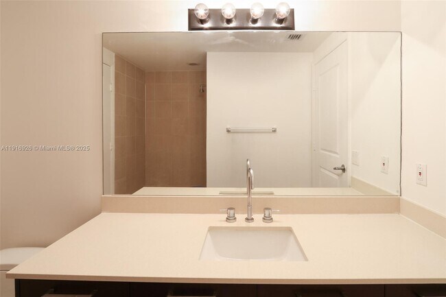 Building Photo - 333 NE 24th St