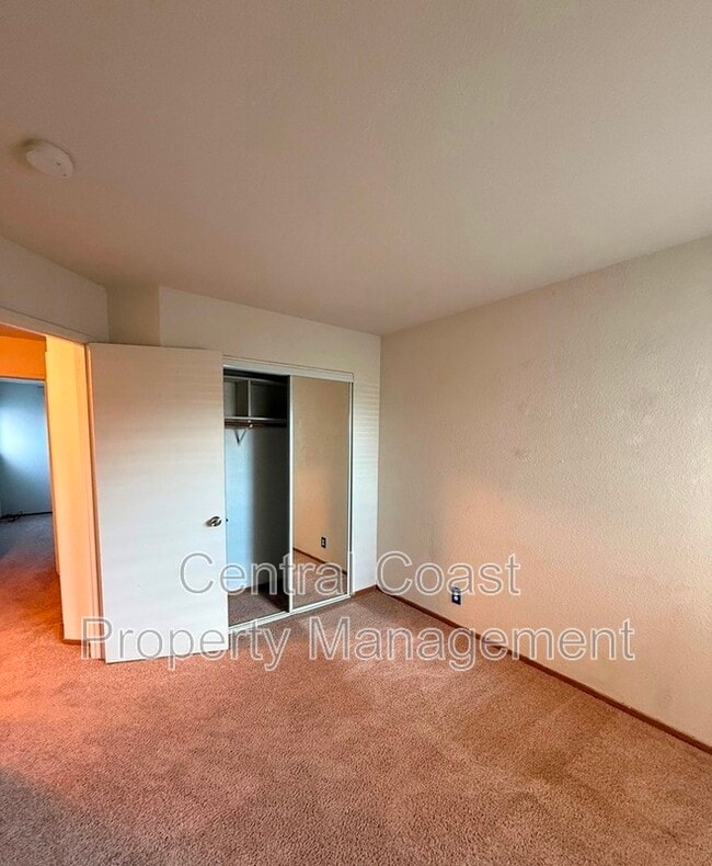 Building Photo - 161 Pebble Pl